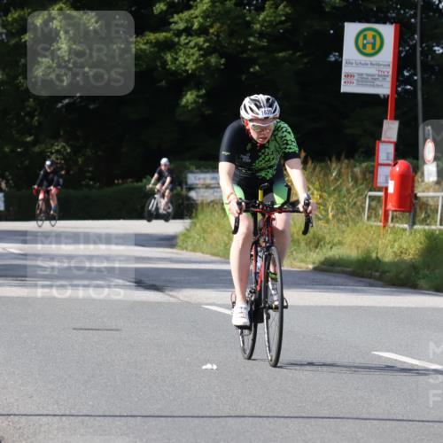 25.08.2024 - Elbe Triathlon Hamburg Fuchs,  Jonas http://msf.ph/oto/6869473 25.08.2024 11:07:38 Radfahren 1625, 1639 meine-sportfotos.de