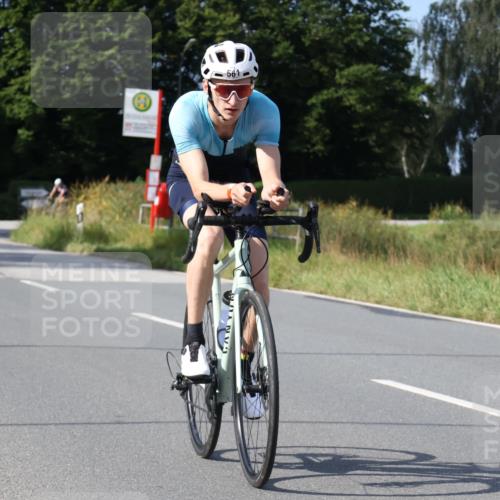 25.08.2024 - Elbe Triathlon Hamburg Fuchs,  Jonas http://msf.ph/oto/6869474 25.08.2024 10:24:52 Radfahren 561 meine-sportfotos.de