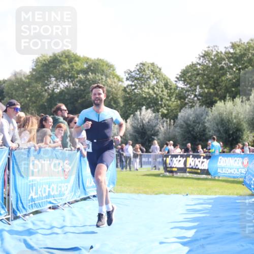 25.08.2024 - Elbe Triathlon Hamburg H.Heesch http://msf.ph/oto/6869477 25.08.2024 11:07:44 Ziel 270, 367 meine-sportfotos.de