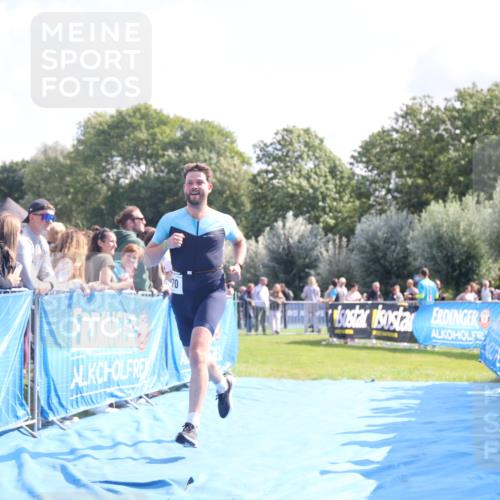 25.08.2024 - Elbe Triathlon Hamburg H.Heesch http://msf.ph/oto/6869482 25.08.2024 11:07:44 Ziel 270, 367 meine-sportfotos.de