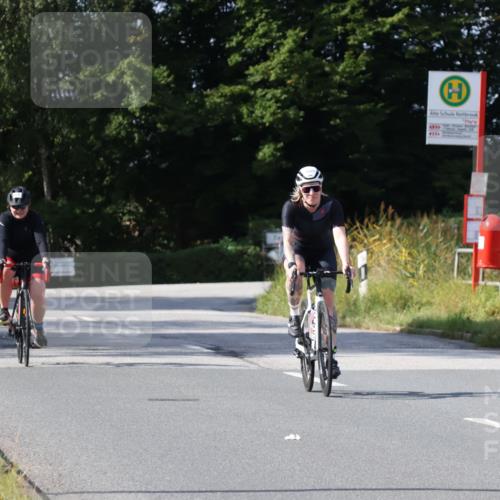 25.08.2024 - Elbe Triathlon Hamburg Fuchs,  Jonas http://msf.ph/oto/6869496 25.08.2024 11:07:45 Radfahren 1639, 1669, 1535 meine-sportfotos.de
