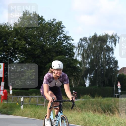 25.08.2024 - Elbe Triathlon Hamburg Fuchs,  Jonas http://msf.ph/oto/6869514 25.08.2024 10:25:00 Radfahren 490 meine-sportfotos.de