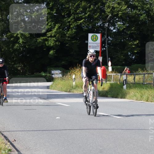 25.08.2024 - Elbe Triathlon Hamburg Fuchs,  Jonas http://msf.ph/oto/6869516 25.08.2024 11:07:46 Radfahren 1669, 1535 meine-sportfotos.de
