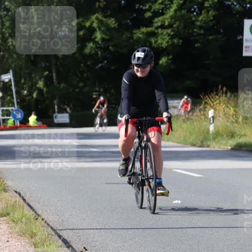25.08.2024 - Elbe Triathlon Hamburg Fuchs,  Jonas http://msf.ph/oto/6869526 25.08.2024 11:07:47 Radfahren 1669, 1535, 1609 meine-sportfotos.de
