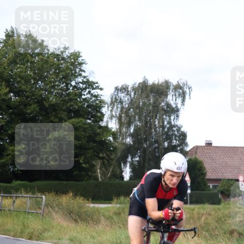 25.08.2024 - Elbe Triathlon Hamburg Fuchs,  Jonas http://msf.ph/oto/6869556 25.08.2024 10:25:11 Radfahren 457, 464, 365, 375, 558 meine-sportfotos.de