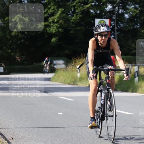25.08.2024 - Elbe Triathlon Hamburg Fuchs,  Jonas http://msf.ph/oto/6869577 25.08.2024 11:08:03 Radfahren 1577 meine-sportfotos.de