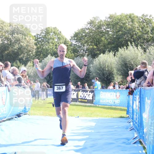 25.08.2024 - Elbe Triathlon Hamburg H.Heesch http://msf.ph/oto/6869580 25.08.2024 11:07:50 Ziel 270, 367 meine-sportfotos.de