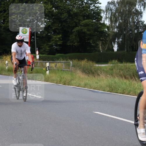 25.08.2024 - Elbe Triathlon Hamburg Fuchs,  Jonas http://msf.ph/oto/6869583 25.08.2024 10:25:14 Radfahren 457, 464, 365, 375, 558 meine-sportfotos.de