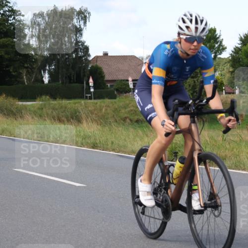 25.08.2024 - Elbe Triathlon Hamburg Fuchs,  Jonas http://msf.ph/oto/6869585 25.08.2024 10:25:14 Radfahren 457, 464, 365, 375, 558 meine-sportfotos.de