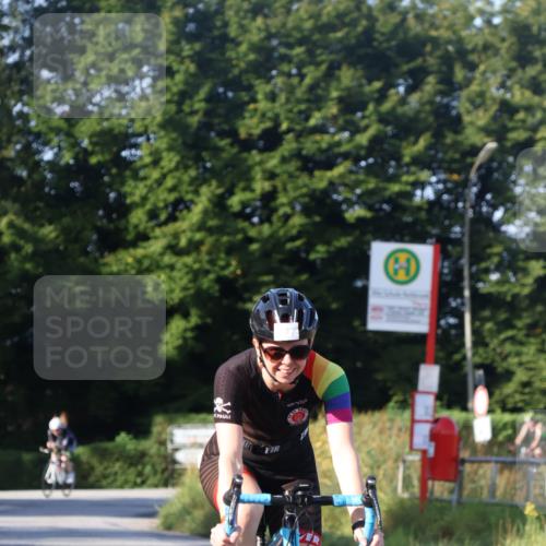 25.08.2024 - Elbe Triathlon Hamburg Fuchs,  Jonas http://msf.ph/oto/6869592 25.08.2024 09:32:45 Radfahren 441, 177 meine-sportfotos.de