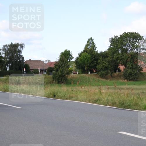 25.08.2024 - Elbe Triathlon Hamburg Fuchs,  Jonas http://msf.ph/oto/6869599 25.08.2024 10:25:15 Radfahren 457, 464, 365, 375, 558 meine-sportfotos.de