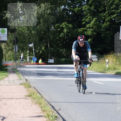 25.08.2024 - Elbe Triathlon Hamburg Fuchs,  Jonas http://msf.ph/oto/6869606 25.08.2024 11:08:11 Radfahren 789 meine-sportfotos.de