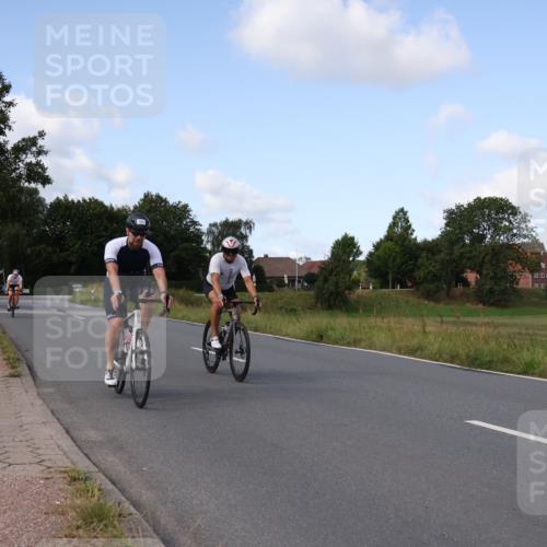 25.08.2024 - Elbe Triathlon Hamburg Fuchs,  Jonas http://msf.ph/oto/6869607 25.08.2024 10:25:15 Radfahren 457, 464, 365, 375, 558 meine-sportfotos.de