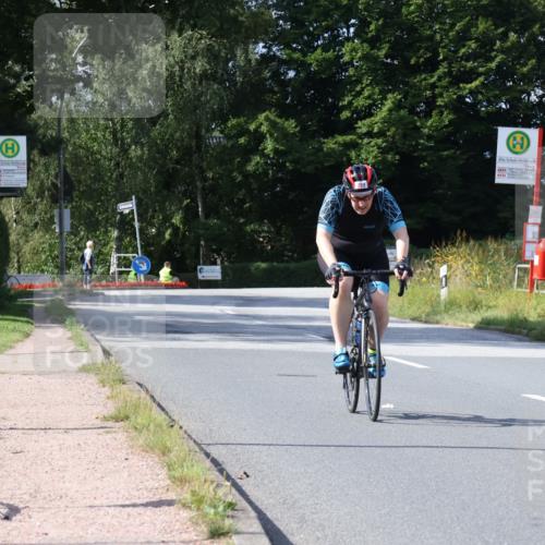 25.08.2024 - Elbe Triathlon Hamburg Fuchs,  Jonas http://msf.ph/oto/6869611 25.08.2024 11:08:12 Radfahren 789 meine-sportfotos.de