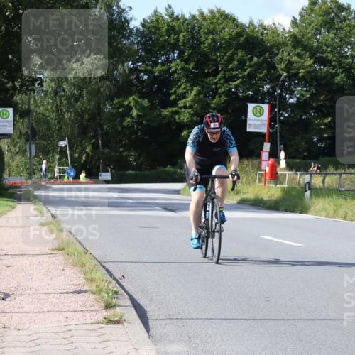 25.08.2024 - Elbe Triathlon Hamburg Fuchs,  Jonas http://msf.ph/oto/6869621 25.08.2024 11:08:12 Radfahren 789 meine-sportfotos.de