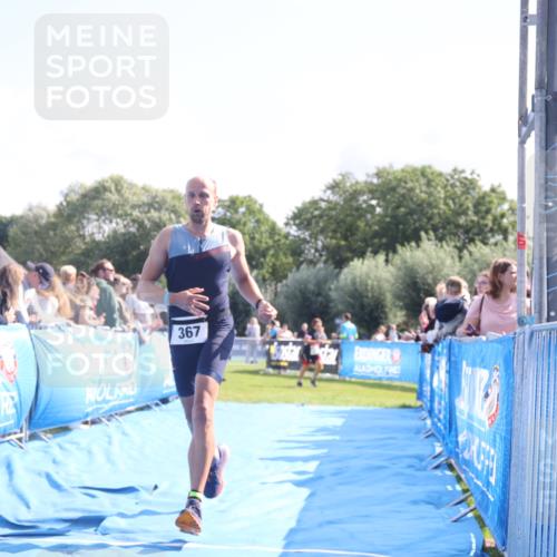 25.08.2024 - Elbe Triathlon Hamburg H.Heesch http://msf.ph/oto/6869635 25.08.2024 11:07:51 Ziel 270, 367 meine-sportfotos.de