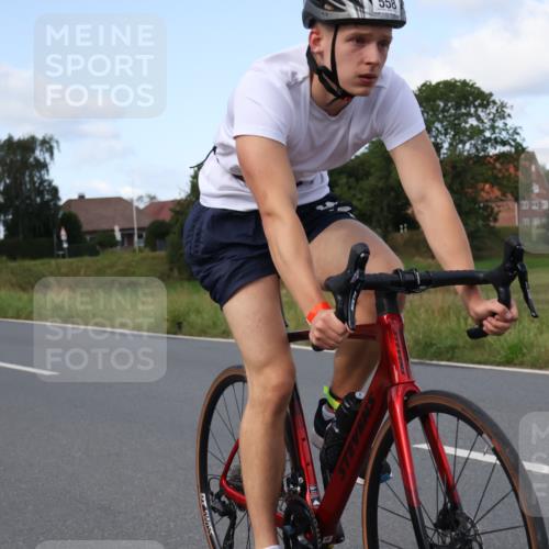 25.08.2024 - Elbe Triathlon Hamburg Fuchs,  Jonas http://msf.ph/oto/6869653 25.08.2024 10:25:18 Radfahren 464, 365, 375, 558 meine-sportfotos.de