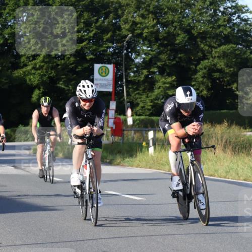 25.08.2024 - Elbe Triathlon Hamburg Fuchs,  Jonas http://msf.ph/oto/6869665 25.08.2024 09:32:53 Radfahren 274, 144, 146, 393 meine-sportfotos.de