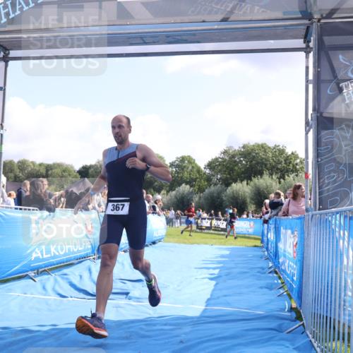 25.08.2024 - Elbe Triathlon Hamburg H.Heesch http://msf.ph/oto/6869669 25.08.2024 11:07:51 Ziel 270, 367 meine-sportfotos.de