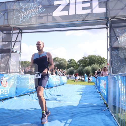 25.08.2024 - Elbe Triathlon Hamburg H.Heesch http://msf.ph/oto/6869688 25.08.2024 11:07:52 Ziel 270, 367 meine-sportfotos.de