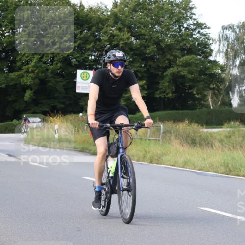 25.08.2024 - Elbe Triathlon Hamburg Fuchs,  Jonas http://msf.ph/oto/6869690 25.08.2024 10:25:36 Radfahren 568, 625 meine-sportfotos.de