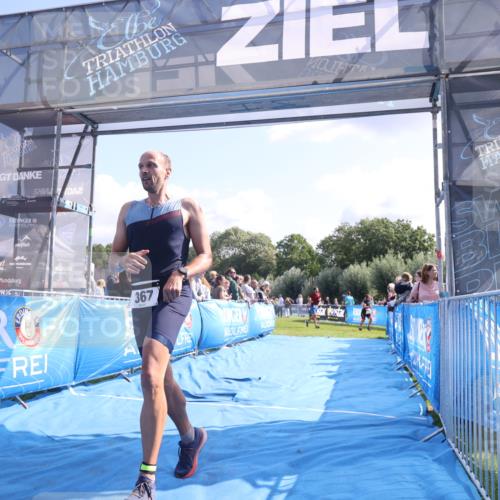 25.08.2024 - Elbe Triathlon Hamburg H.Heesch http://msf.ph/oto/6869692 25.08.2024 11:07:52 Ziel 270, 367 meine-sportfotos.de