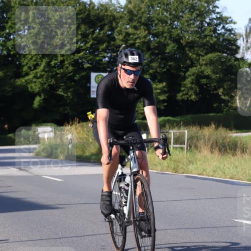 25.08.2024 - Elbe Triathlon Hamburg Fuchs,  Jonas http://msf.ph/oto/6869705 25.08.2024 09:33:00 Radfahren 144, 146, 393, 382 meine-sportfotos.de