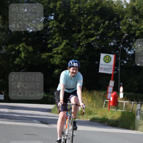 25.08.2024 - Elbe Triathlon Hamburg Fuchs,  Jonas http://msf.ph/oto/6869708 25.08.2024 11:08:28 Radfahren 1564, 1496, 1581, 1641 meine-sportfotos.de
