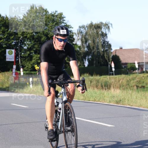 25.08.2024 - Elbe Triathlon Hamburg Fuchs,  Jonas http://msf.ph/oto/6869715 25.08.2024 09:33:00 Radfahren 144, 146, 393, 382 meine-sportfotos.de