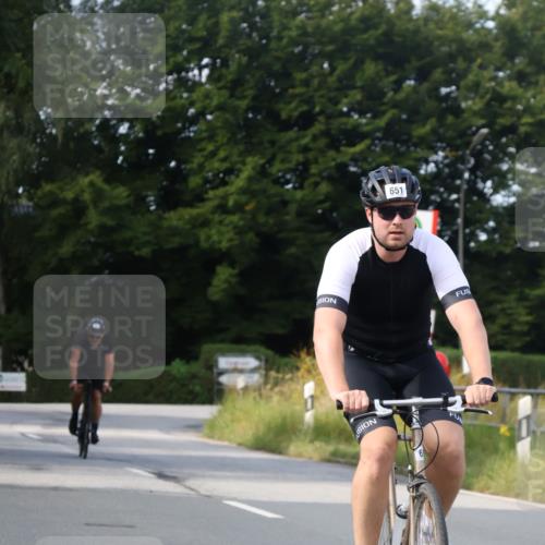 25.08.2024 - Elbe Triathlon Hamburg Fuchs,  Jonas http://msf.ph/oto/6869733 25.08.2024 10:25:49 Radfahren 523, 514, 651, 630, 643, 524 meine-sportfotos.de