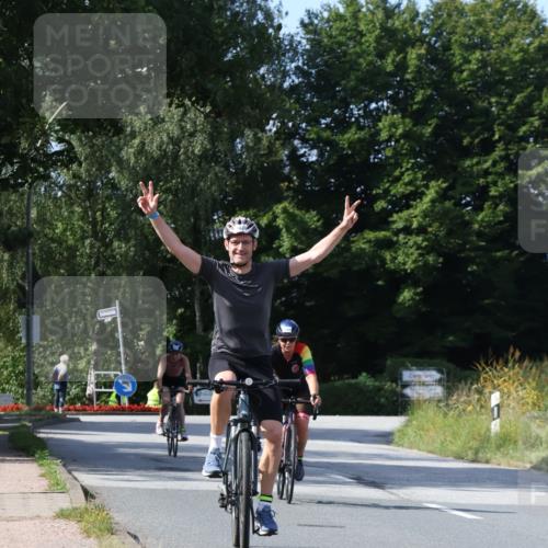 25.08.2024 - Elbe Triathlon Hamburg Fuchs,  Jonas http://msf.ph/oto/6869784 25.08.2024 11:08:37 Radfahren 1404, 1549, 1505, 1620 meine-sportfotos.de
