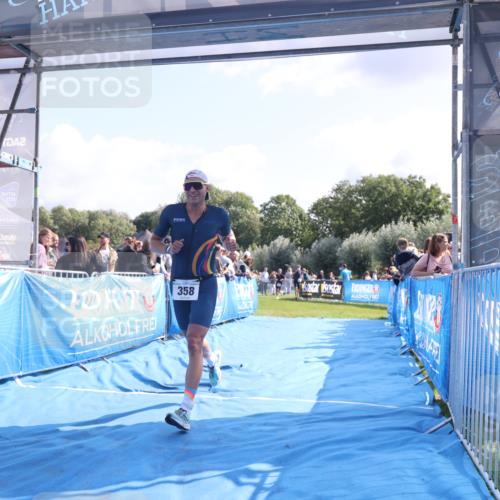 25.08.2024 - Elbe Triathlon Hamburg H.Heesch http://msf.ph/oto/6869828 25.08.2024 11:08:11 Ziel 358 meine-sportfotos.de