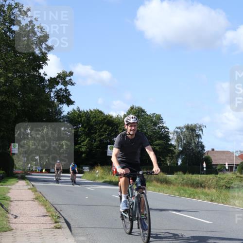 25.08.2024 - Elbe Triathlon Hamburg Fuchs,  Jonas http://msf.ph/oto/6869832 25.08.2024 11:08:39 Radfahren 1404, 1549, 1505, 1620 meine-sportfotos.de