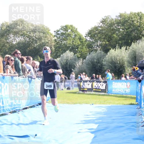 25.08.2024 - Elbe Triathlon Hamburg H.Heesch http://msf.ph/oto/6869885 25.08.2024 11:08:18 Ziel 349, 358 meine-sportfotos.de
