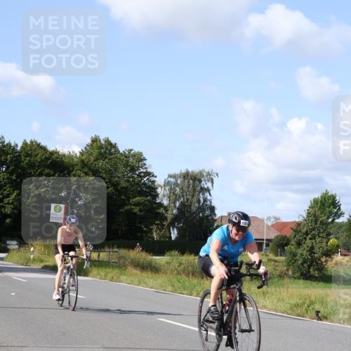 25.08.2024 - Elbe Triathlon Hamburg Fuchs,  Jonas http://msf.ph/oto/6869886 25.08.2024 11:08:42 Radfahren 1404, 1549, 1505, 1620 meine-sportfotos.de
