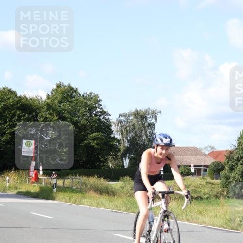 25.08.2024 - Elbe Triathlon Hamburg Fuchs,  Jonas http://msf.ph/oto/6869901 25.08.2024 11:08:43 Radfahren 1404, 1549, 1505, 1620 meine-sportfotos.de