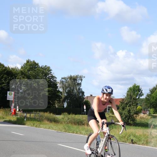 25.08.2024 - Elbe Triathlon Hamburg Fuchs,  Jonas http://msf.ph/oto/6869907 25.08.2024 11:08:43 Radfahren 1404, 1549, 1505, 1620 meine-sportfotos.de