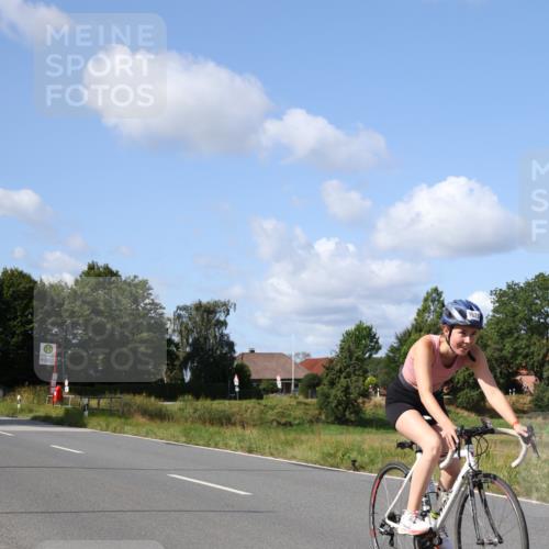 25.08.2024 - Elbe Triathlon Hamburg Fuchs,  Jonas http://msf.ph/oto/6869914 25.08.2024 11:08:43 Radfahren 1404, 1549, 1505, 1620 meine-sportfotos.de