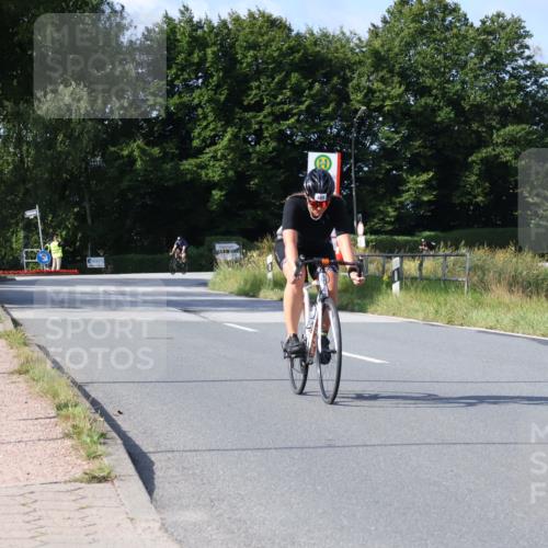 25.08.2024 - Elbe Triathlon Hamburg Fuchs,  Jonas http://msf.ph/oto/6869916 25.08.2024 10:26:13 Radfahren 489 meine-sportfotos.de