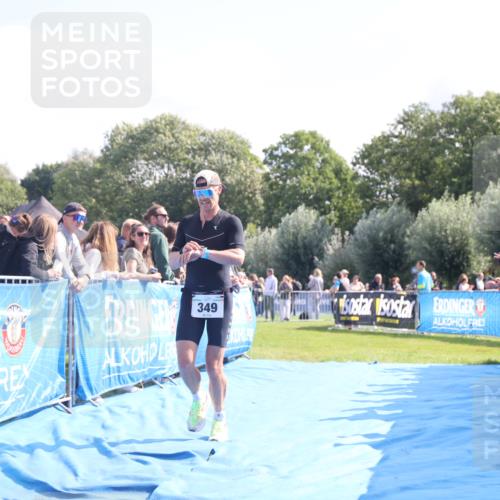 25.08.2024 - Elbe Triathlon Hamburg H.Heesch http://msf.ph/oto/6869933 25.08.2024 11:08:19 Ziel 349 meine-sportfotos.de