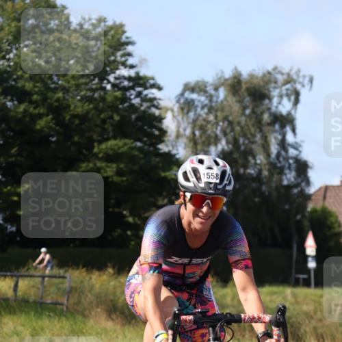 25.08.2024 - Elbe Triathlon Hamburg Fuchs,  Jonas http://msf.ph/oto/6869941 25.08.2024 11:08:54 Radfahren 1474, 1558, 1492 meine-sportfotos.de