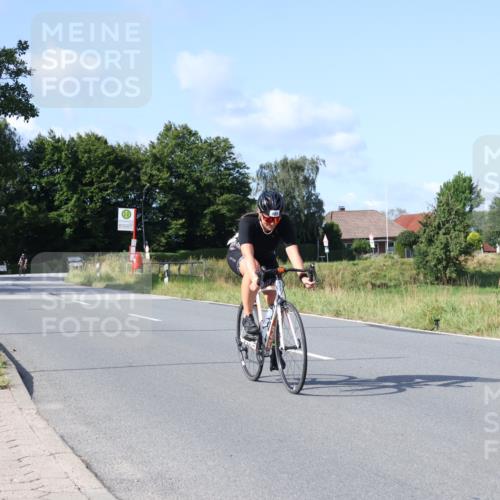 25.08.2024 - Elbe Triathlon Hamburg Fuchs,  Jonas http://msf.ph/oto/6869945 25.08.2024 10:26:13 Radfahren 489 meine-sportfotos.de