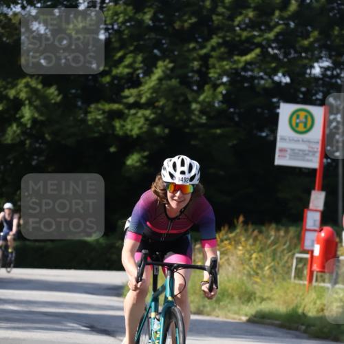 25.08.2024 - Elbe Triathlon Hamburg Fuchs,  Jonas http://msf.ph/oto/6869965 25.08.2024 11:08:58 Radfahren 1474, 1558, 1492 meine-sportfotos.de