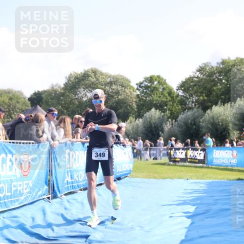 25.08.2024 - Elbe Triathlon Hamburg H.Heesch http://msf.ph/oto/6869970 25.08.2024 11:08:19 Ziel 349 meine-sportfotos.de