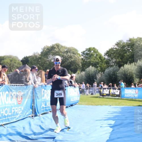 25.08.2024 - Elbe Triathlon Hamburg H.Heesch http://msf.ph/oto/6869984 25.08.2024 11:08:19 Ziel 349 meine-sportfotos.de