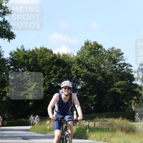 25.08.2024 - Elbe Triathlon Hamburg Fuchs,  Jonas http://msf.ph/oto/6870009 25.08.2024 11:09:07 Radfahren 603, 1502 meine-sportfotos.de