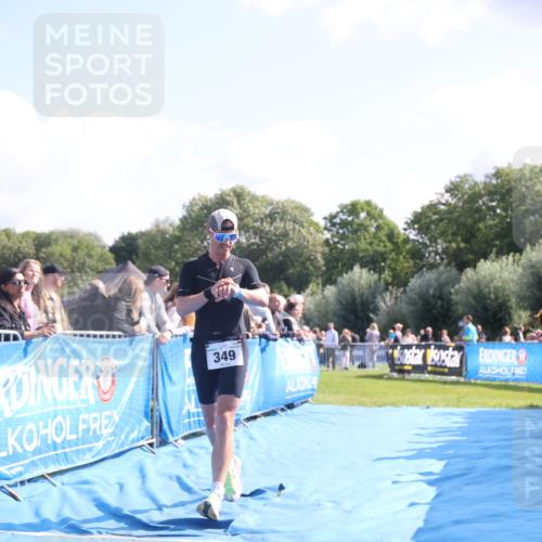 25.08.2024 - Elbe Triathlon Hamburg H.Heesch http://msf.ph/oto/6870016 25.08.2024 11:08:19 Ziel 349 meine-sportfotos.de