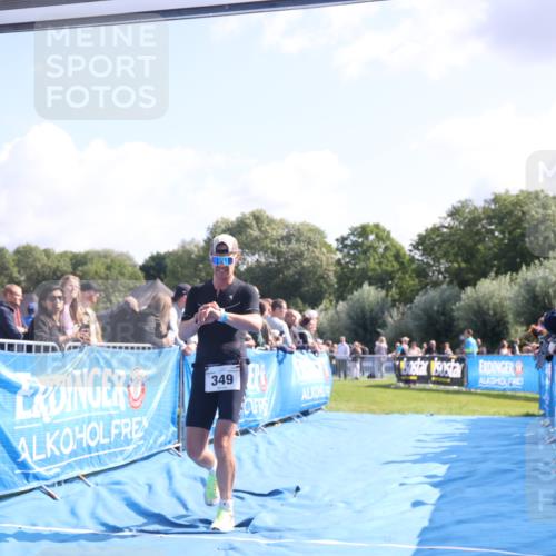 25.08.2024 - Elbe Triathlon Hamburg H.Heesch http://msf.ph/oto/6870034 25.08.2024 11:08:20 Ziel 349 meine-sportfotos.de