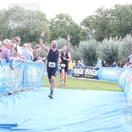 25.08.2024 - Elbe Triathlon Hamburg H.Heesch http://msf.ph/oto/6870036 25.08.2024 11:35:16 Ziel 352, 463, 686, 713 meine-sportfotos.de
