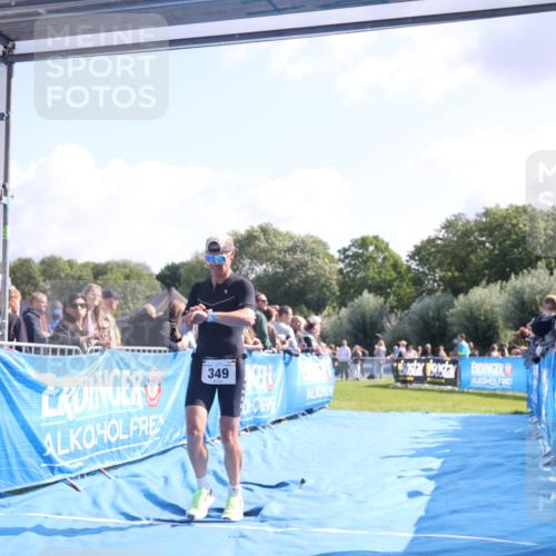 25.08.2024 - Elbe Triathlon Hamburg H.Heesch http://msf.ph/oto/6870043 25.08.2024 11:08:20 Ziel 349 meine-sportfotos.de